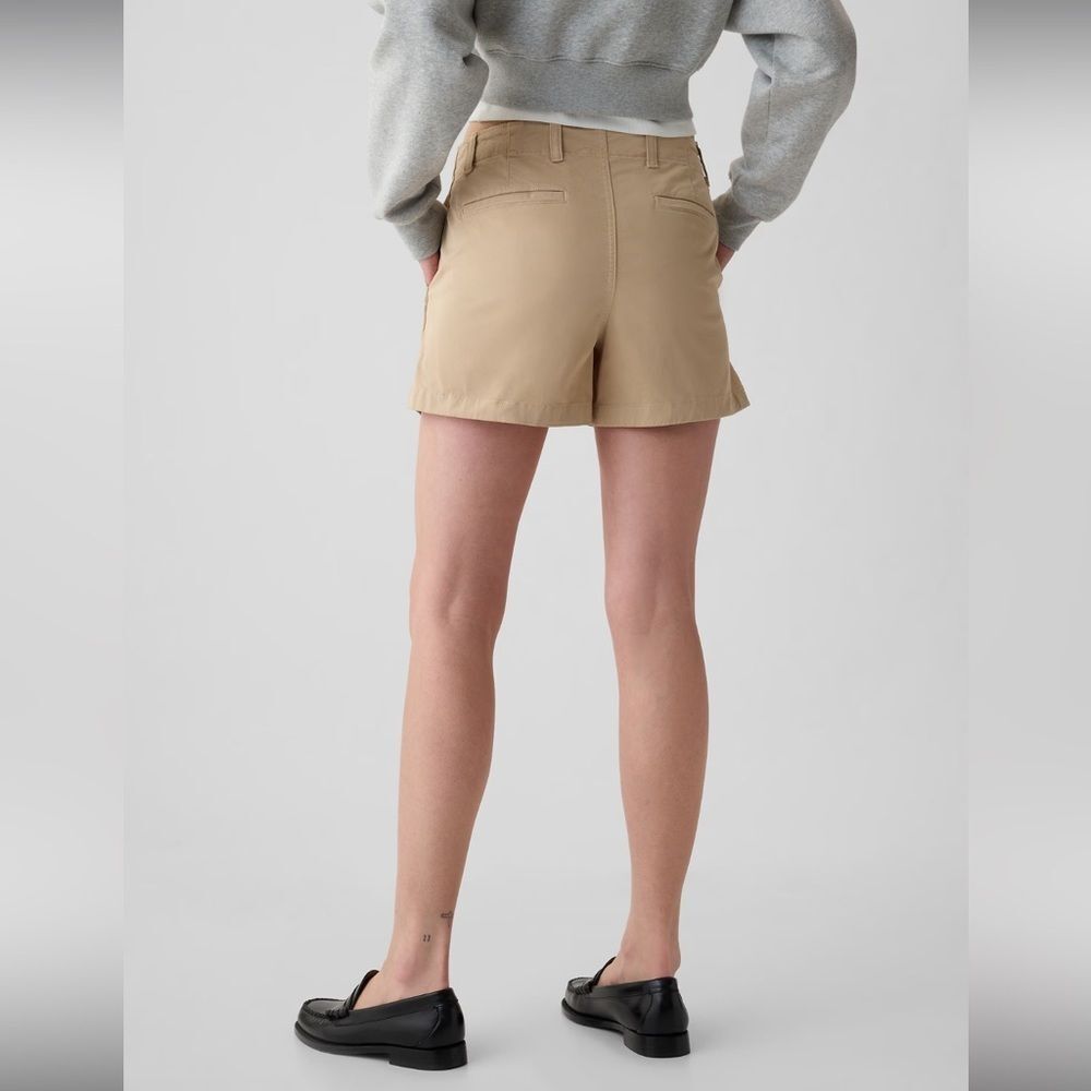 Gap 4” Downtown Khaki Shorts - Picture 4 of 7